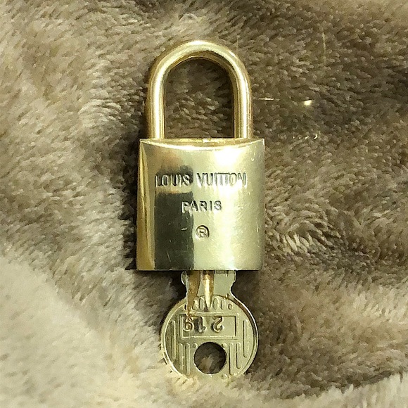 Authentic Louis Vuitton LV Gold Lock & Key #219 - Picture 2 of 7